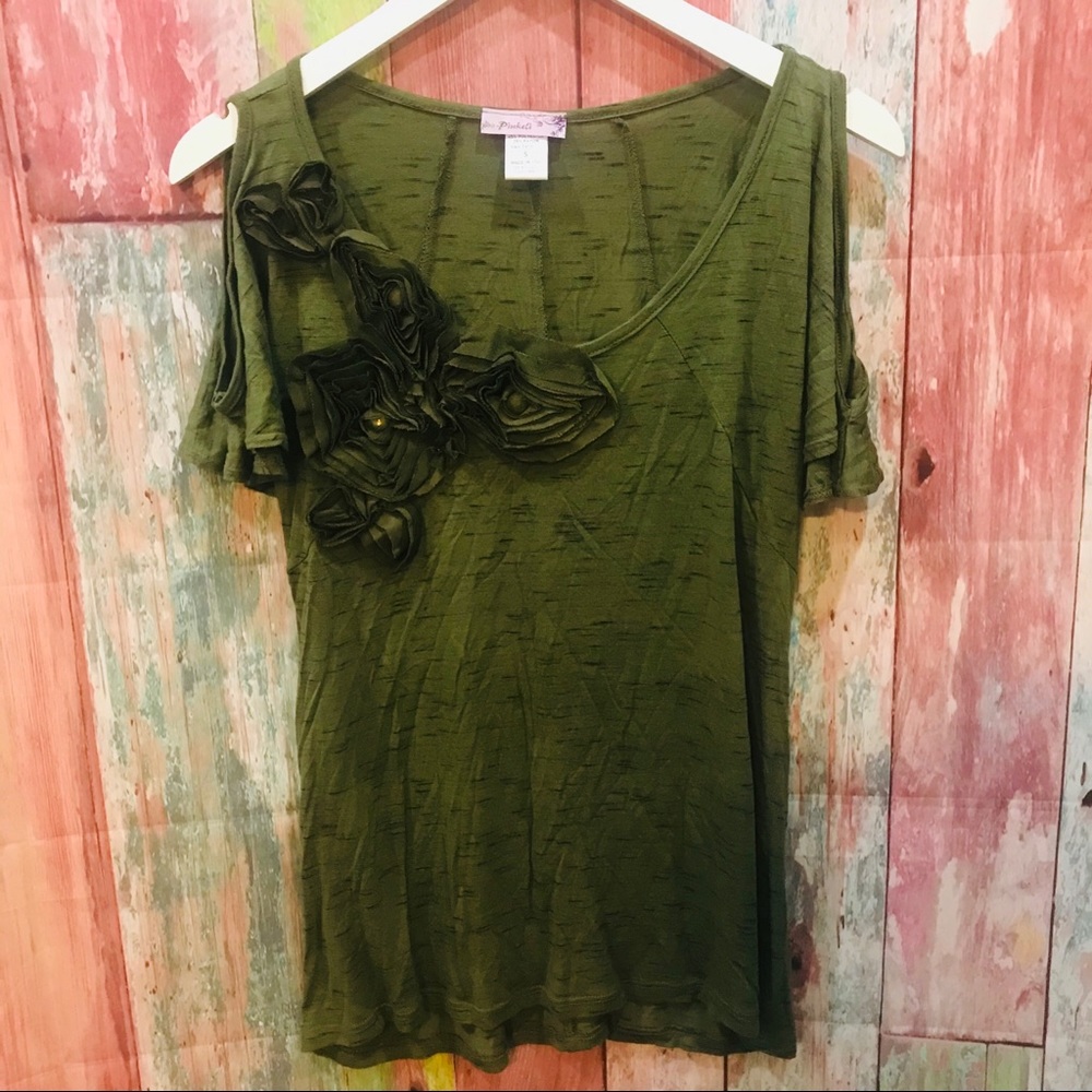 Cold shoulders floral Top